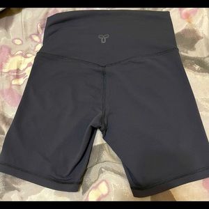 TNA life cheeky hi-rise shorts 7’’
